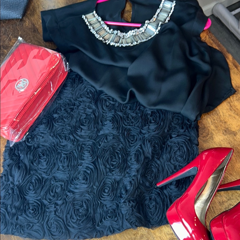 Elegant Black Floral Skirt‎ - Picture 9 of 15